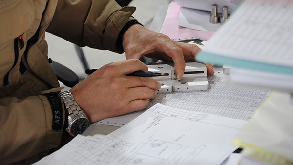 賽康尼旋桿貼標(biāo)機廠家簡析貼標(biāo)機應(yīng)用范圍 賽康尼旋桿貼標(biāo)機廠家簡析貼標(biāo)機應(yīng)用范圍