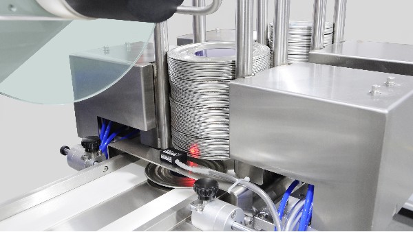 圓瓶貼標機標帶偏差怎么辦 圓瓶貼標機標帶偏差怎么辦