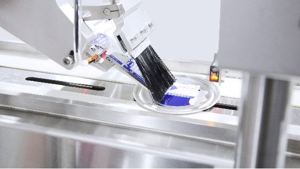 一臺好的貼標機設(shè)備需要具備哪些功能 一臺好的貼標機設(shè)備需要具備哪些功能