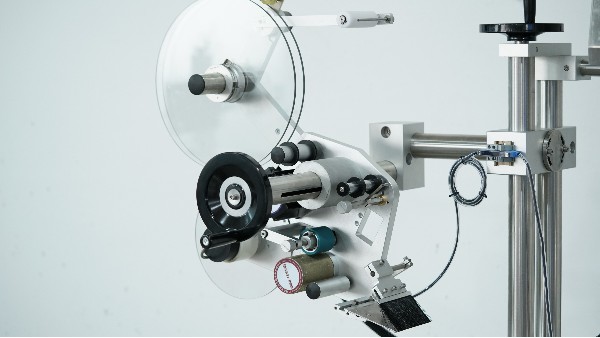 合成紙不干膠標(biāo)簽為什么會(huì)起氣泡？?